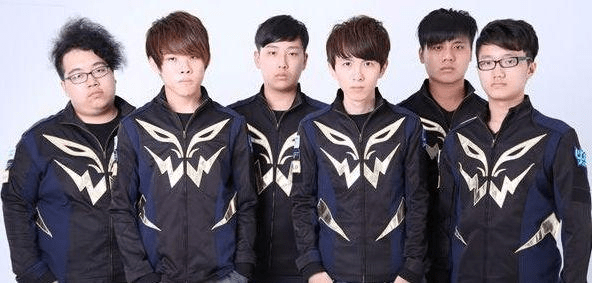 绿茵场上的 绿茵场上的