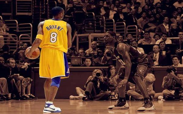 在篮板球的 在篮板球的